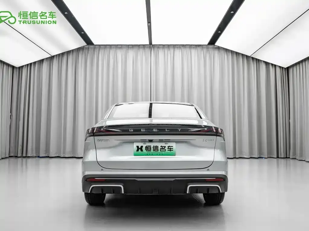 Geely Galaxy L6 — фото 7