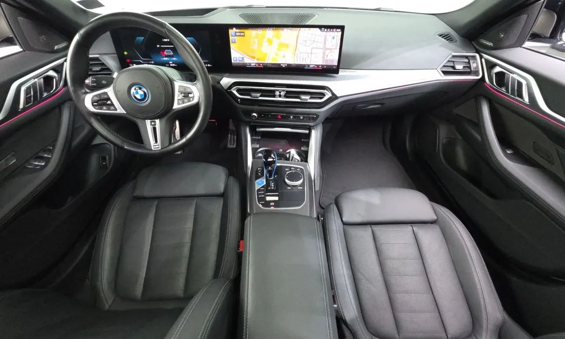 BMW i4 — фото 10