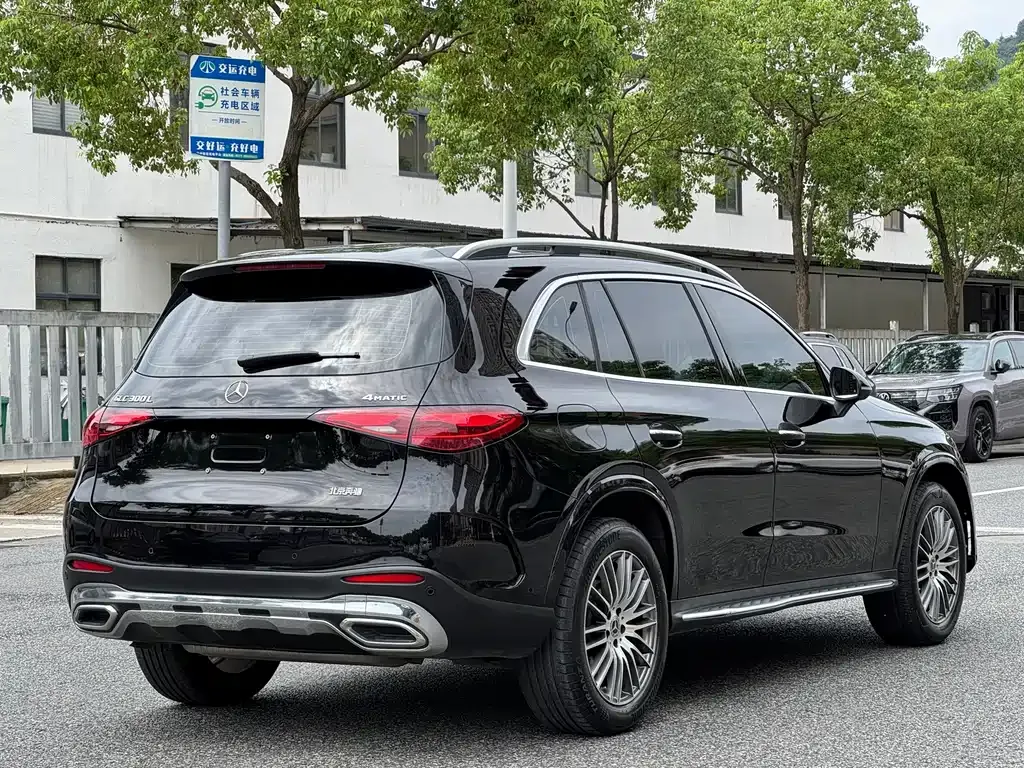 Mercedes-Benz GLC — фото 10