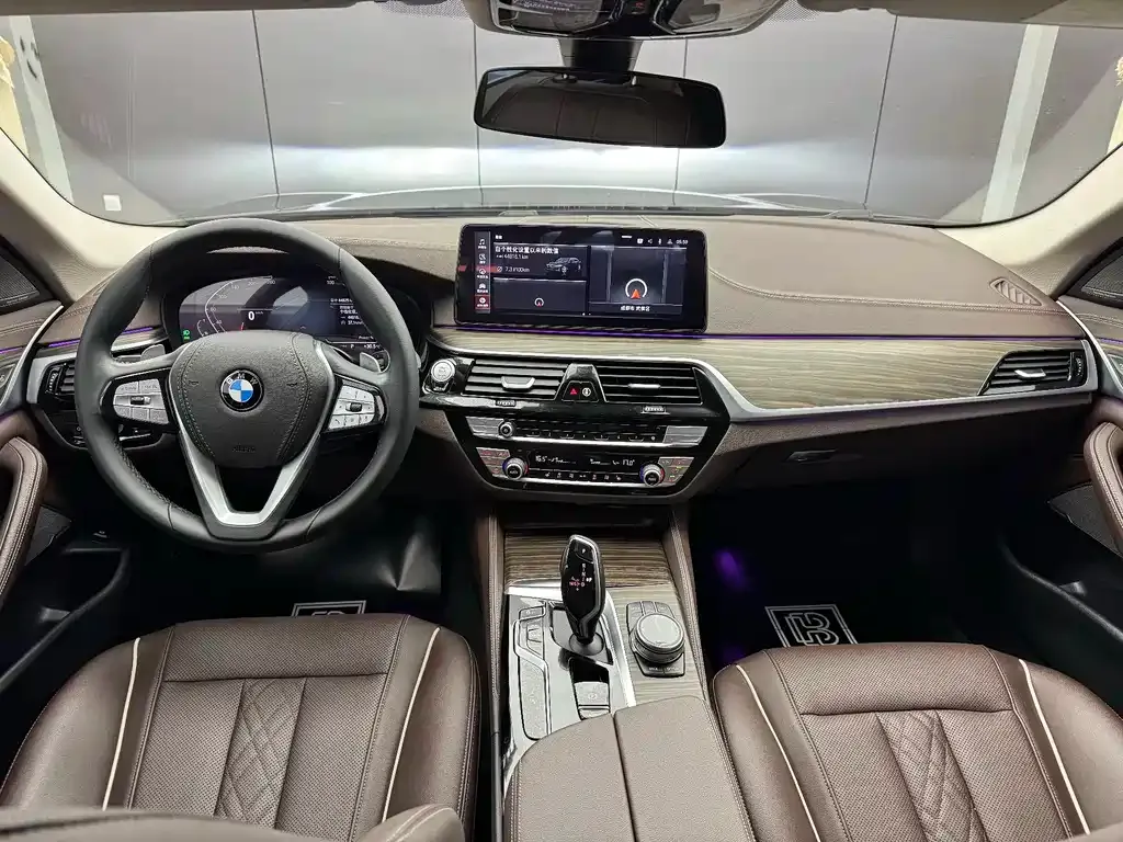 BMW 5 Series — фото 5