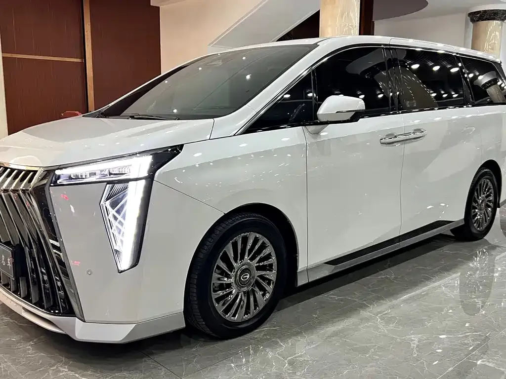 GAC Motor Trumpchi M8 — фото 1