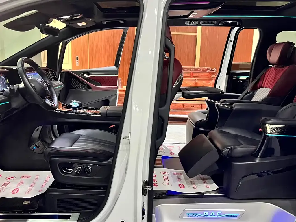 GAC Motor Trumpchi M8 — фото 10