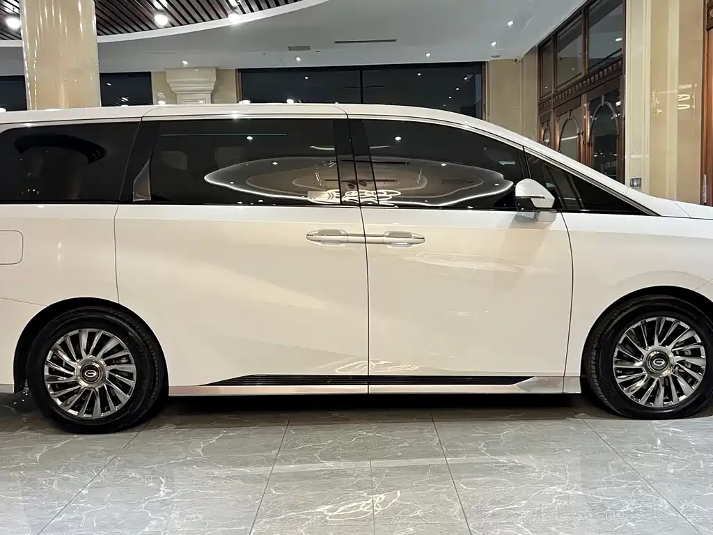 GAC Motor Trumpchi M8 — фото 8