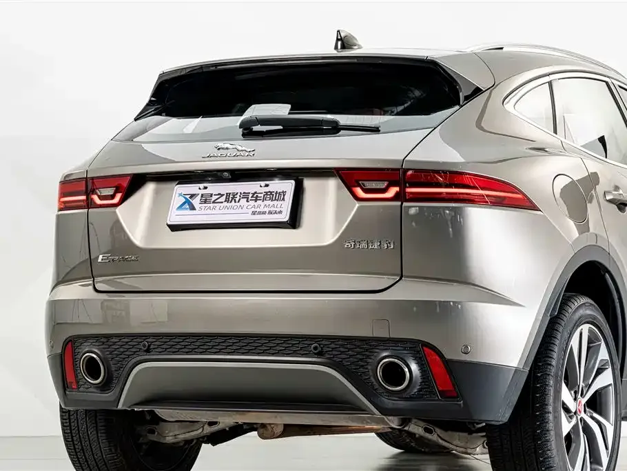 Jaguar E-PACE — фото 7