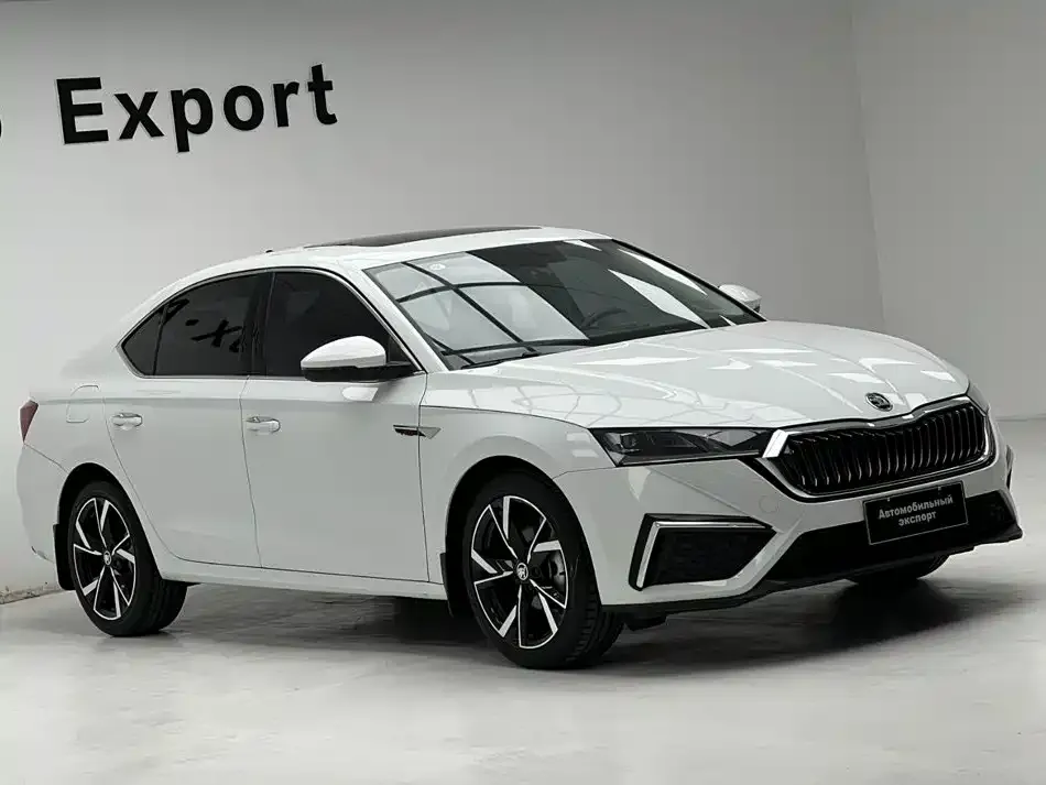 Skoda Octavia — фото 2