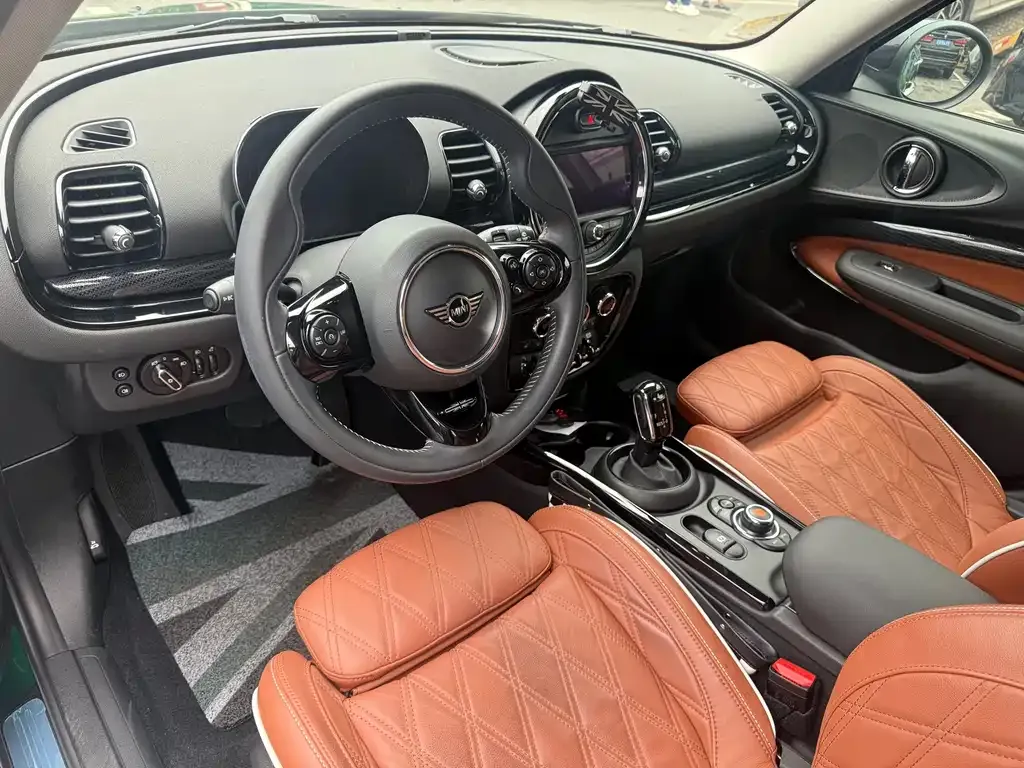 MINI Clubman — фото 6