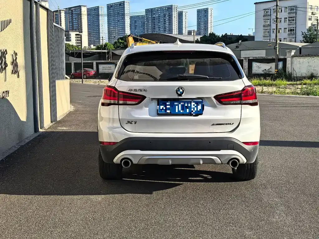 BMW X1 — фото 10
