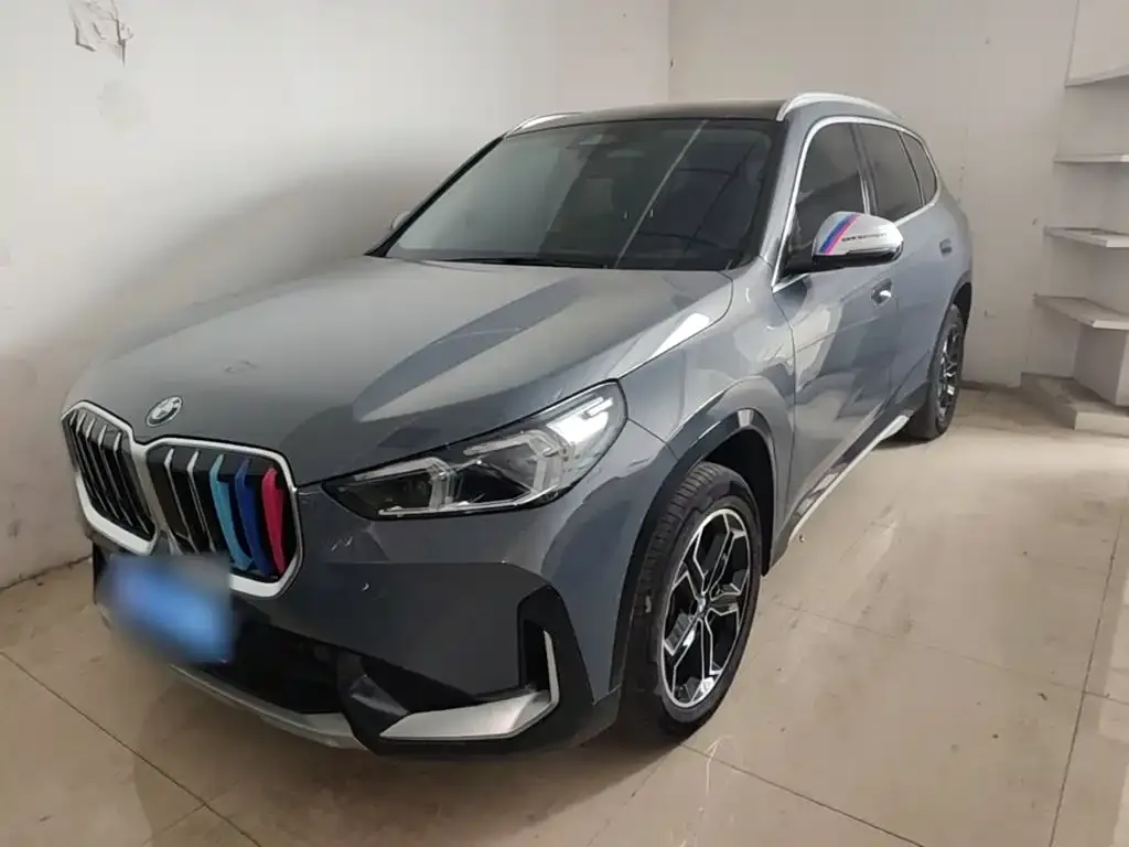 BMW X1 — фото 1