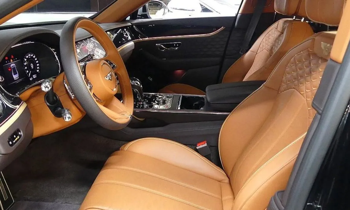 Bentley Flying Spur — фото 10