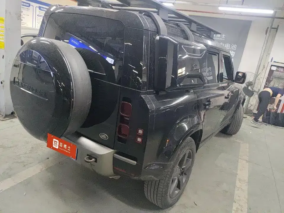 Land Rover Defender — фото 6