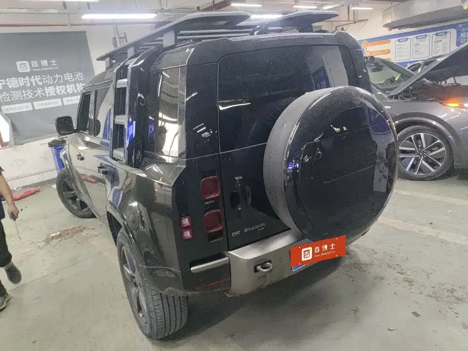 Land Rover Defender — фото 9