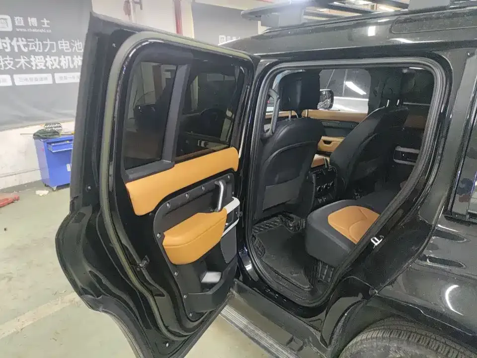 Land Rover Defender — фото 2