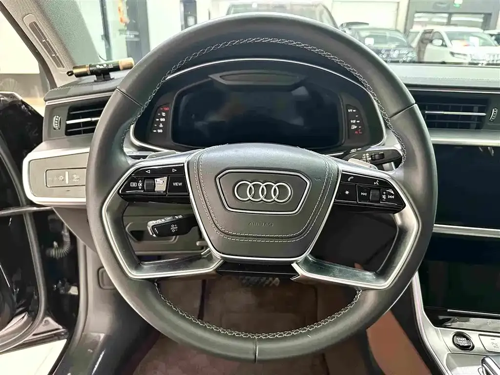 Audi A7L — фото 4