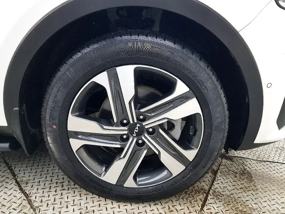 Kia Sorento — фото 10