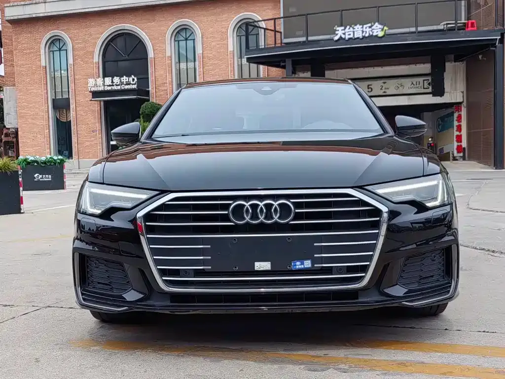 Audi A6L — фото 2