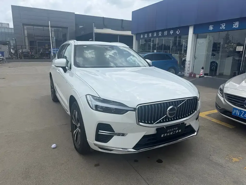 Volvo XC60 — фото 7