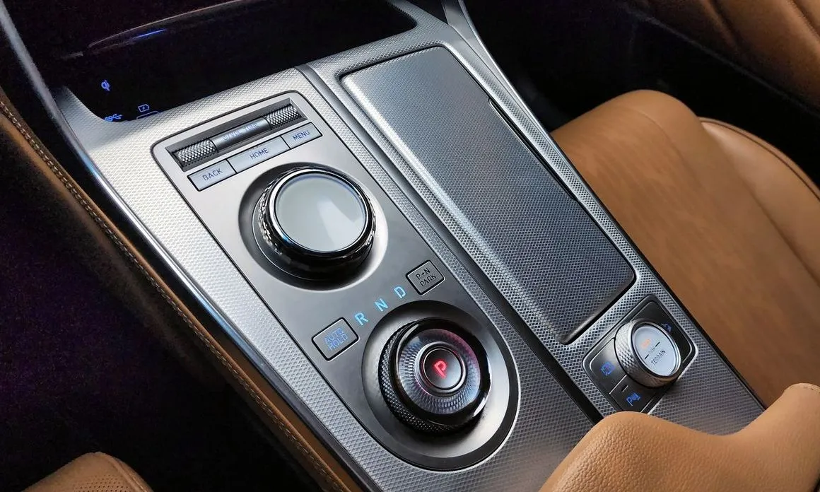 Genesis GV80 — фото 8