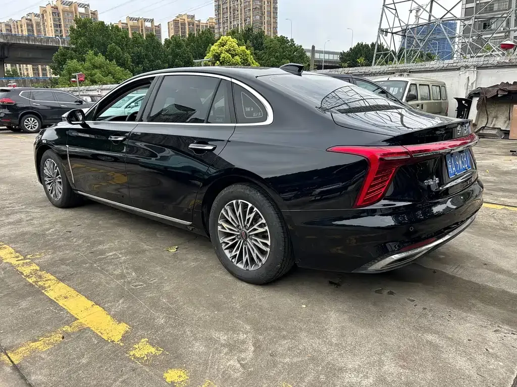 Hongqi H5 — фото 9