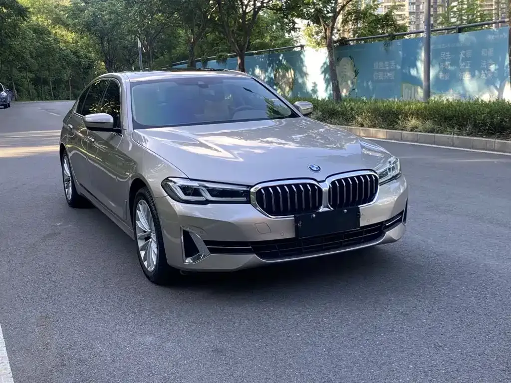 BMW 5 Series — фото 10