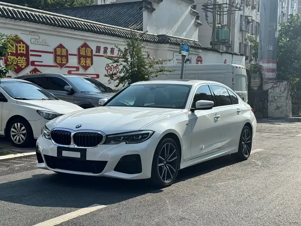 BMW 3 Series — фото 1