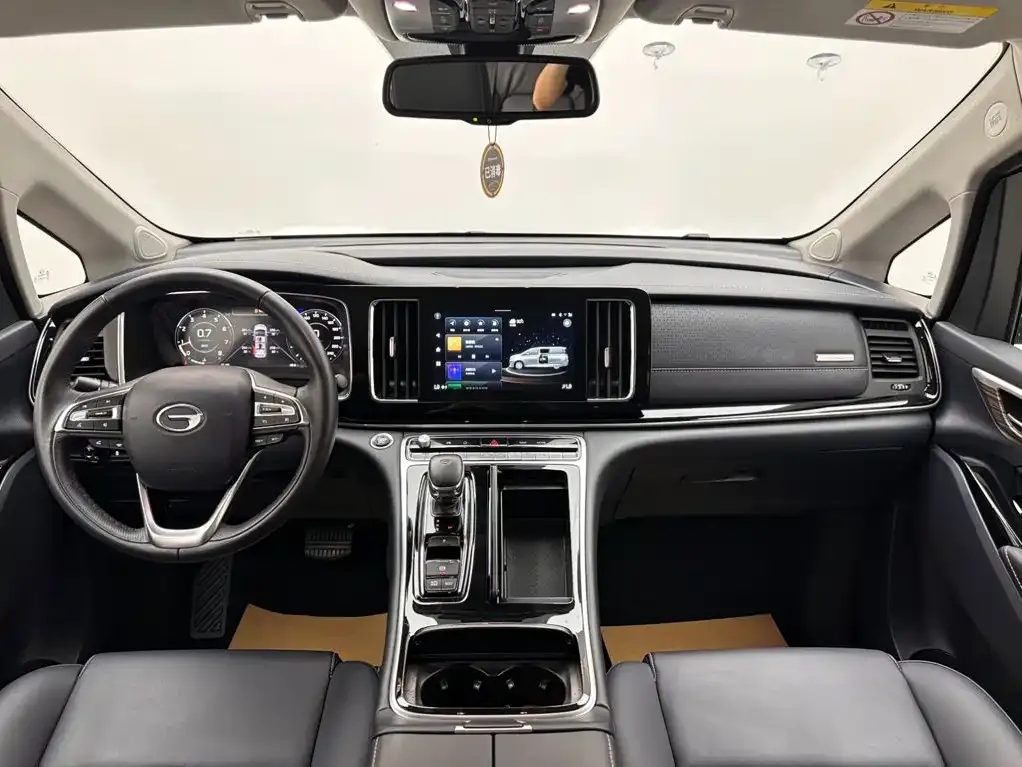 GAC Motor Trumpchi M8 — фото 10