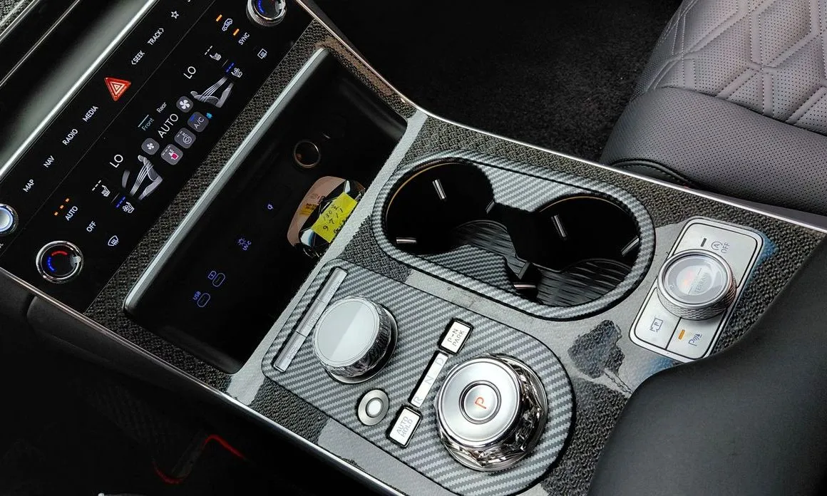 Genesis GV80 — фото 10