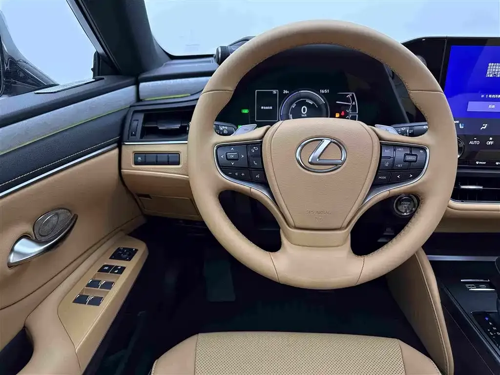 Lexus ES — фото 10