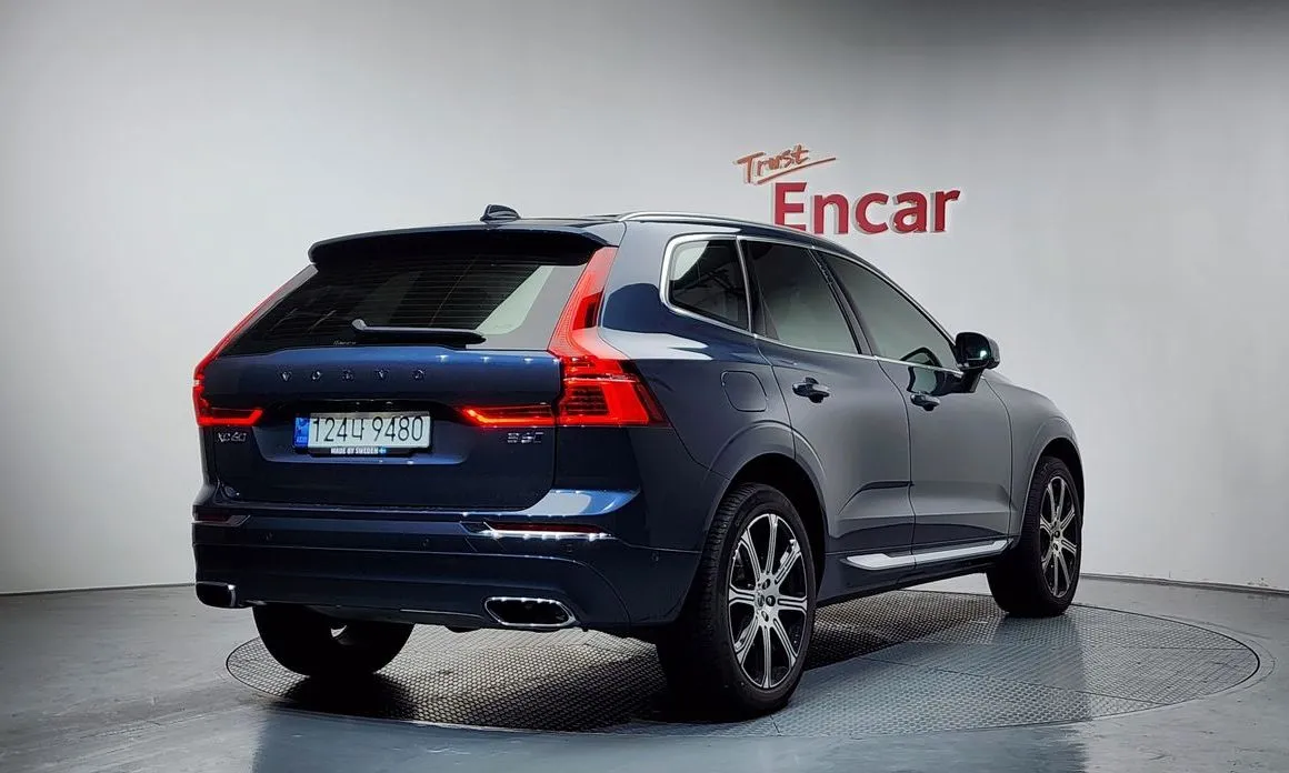 Volvo XC60 — фото 7