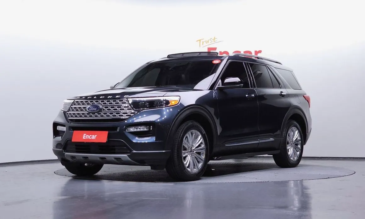 Ford Explorer — фото 1