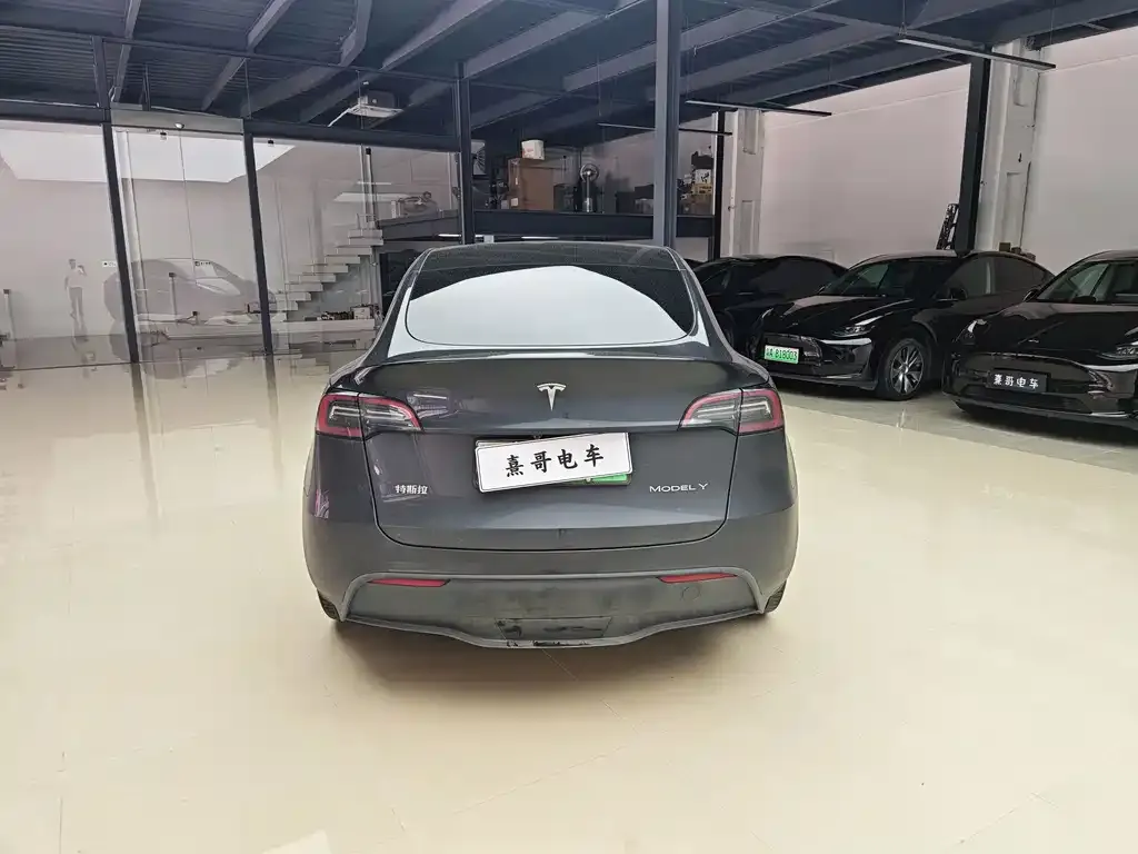 Tesla Model Y — фото 4