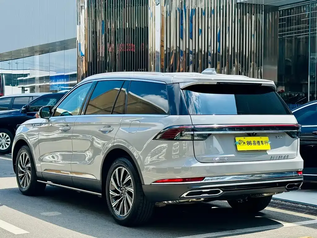 Lincoln Aviator — фото 2