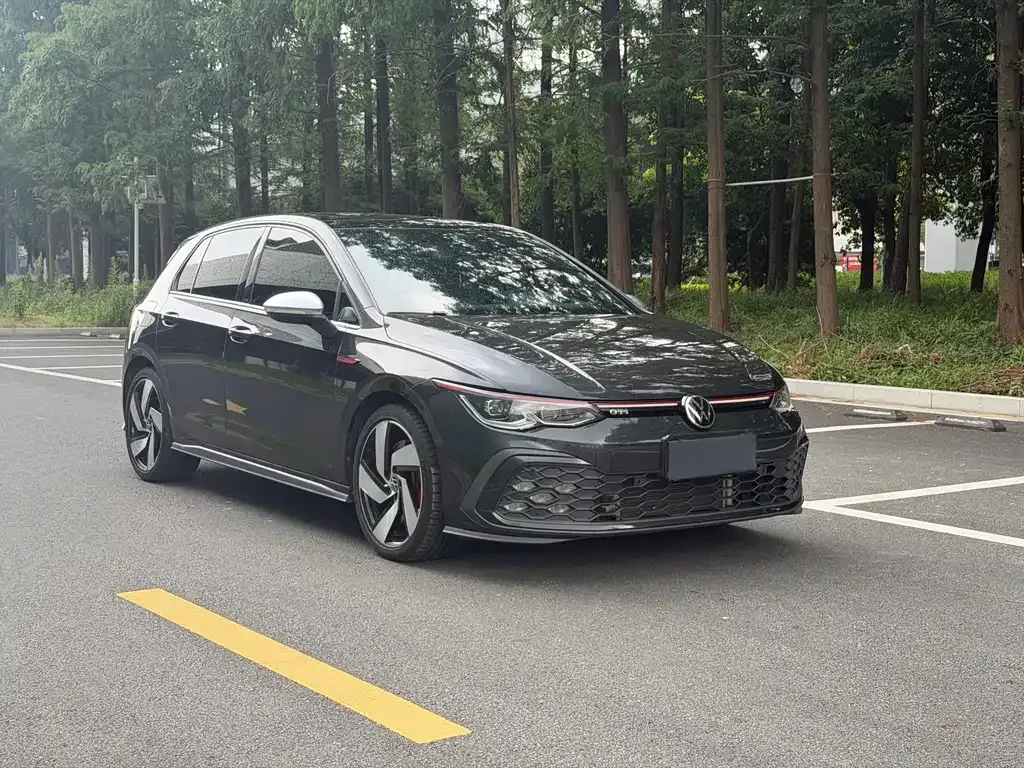 Volkswagen Golf GTI — фото 9
