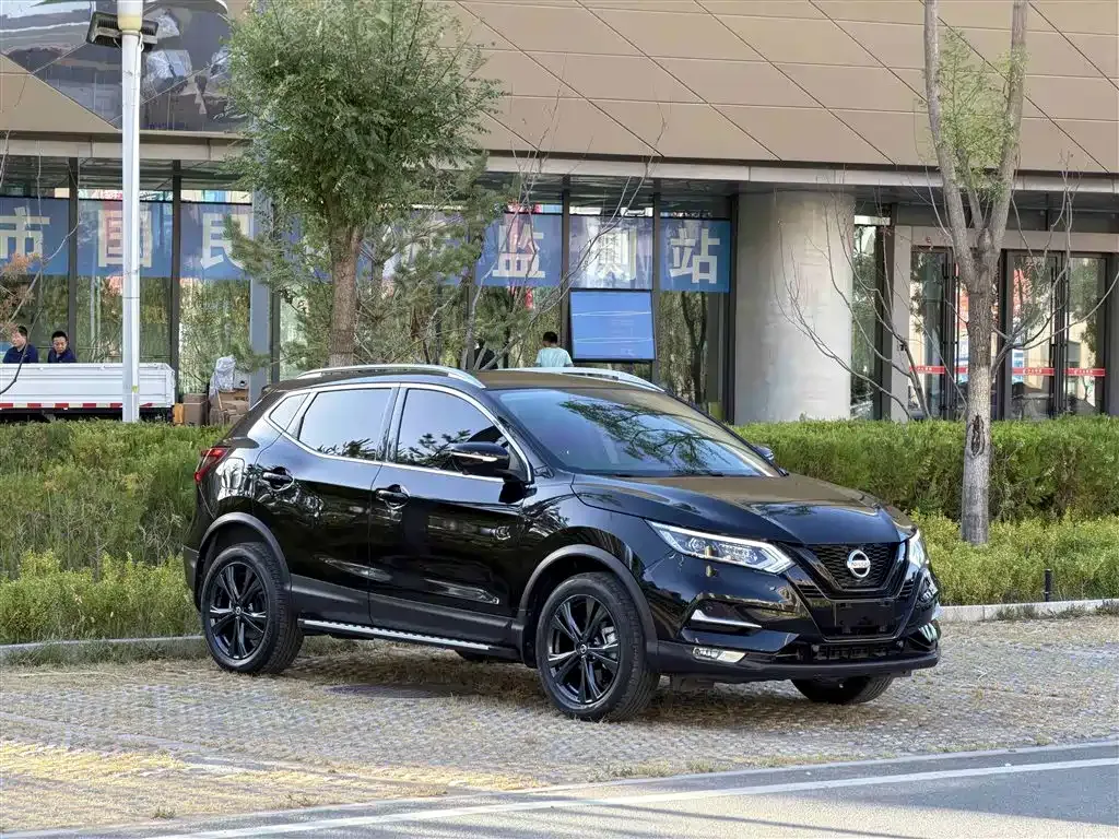 Nissan Qashqai — фото 7