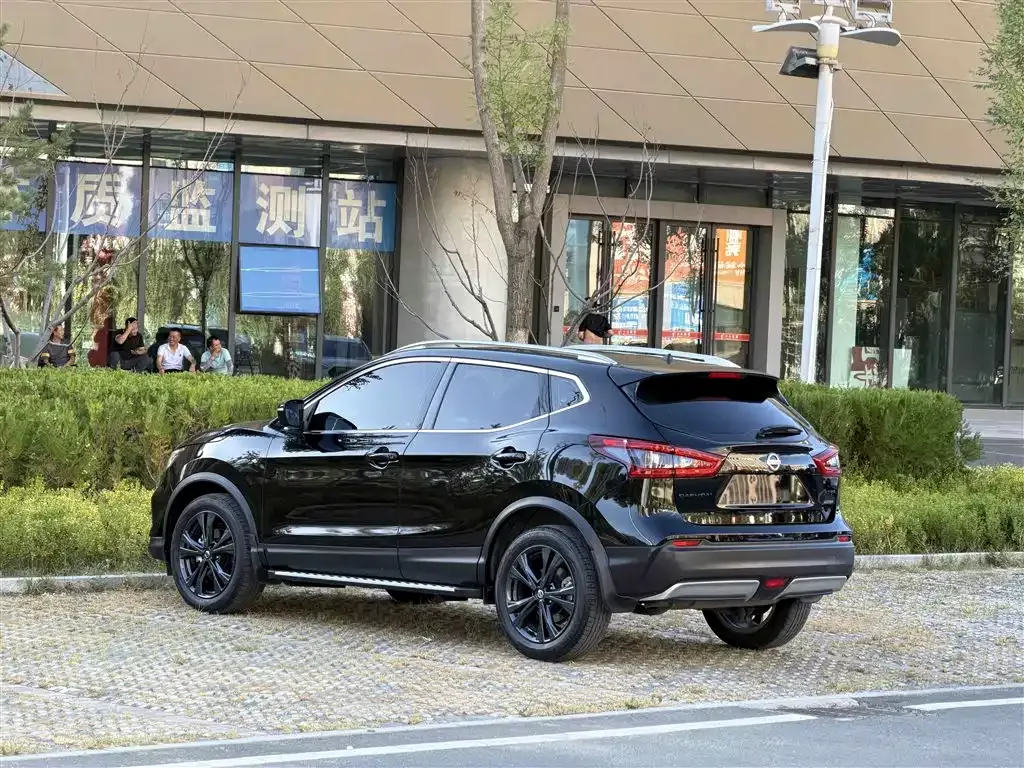 Nissan Qashqai — фото 8