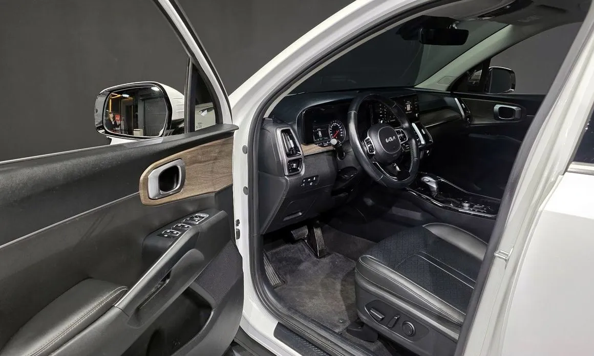 Kia Sorento — фото 7