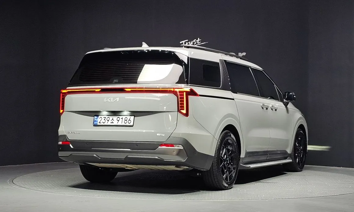 Kia Carnival — фото 2