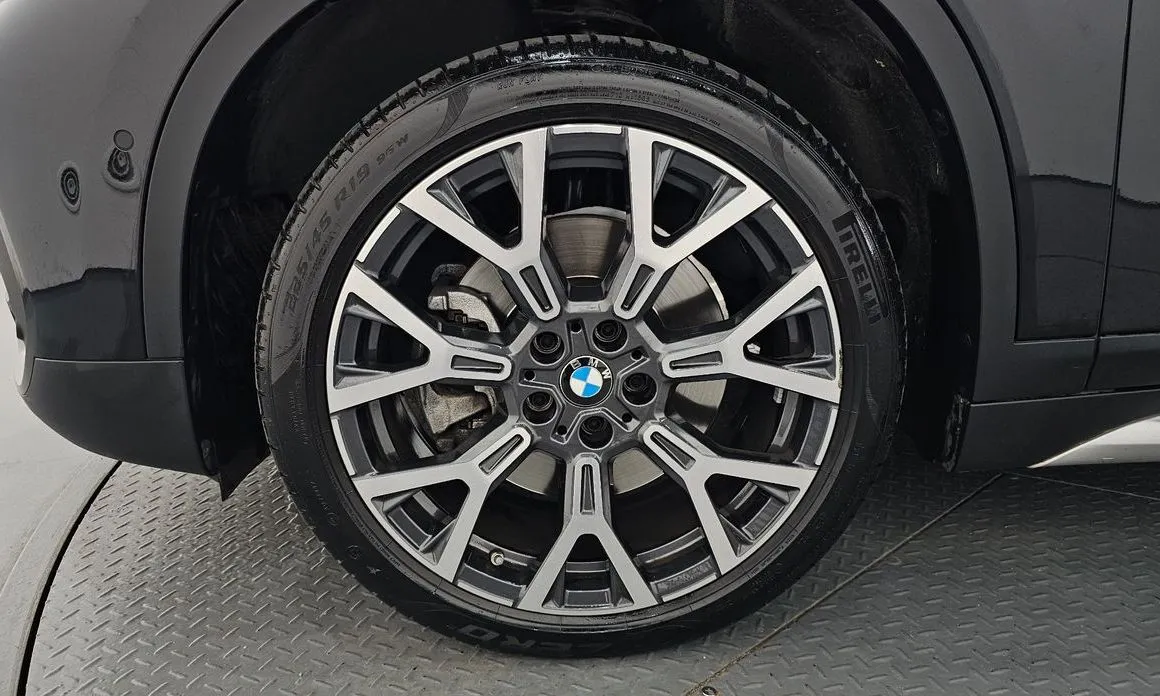 BMW X1 — фото 9