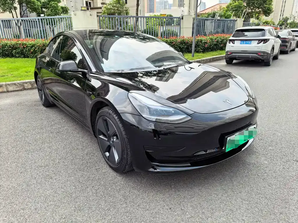 Tesla Model 3 — фото 8