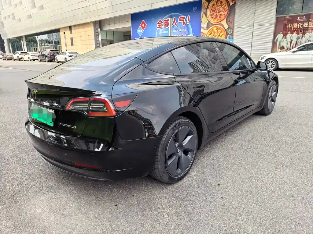 Tesla Model 3 — фото 9