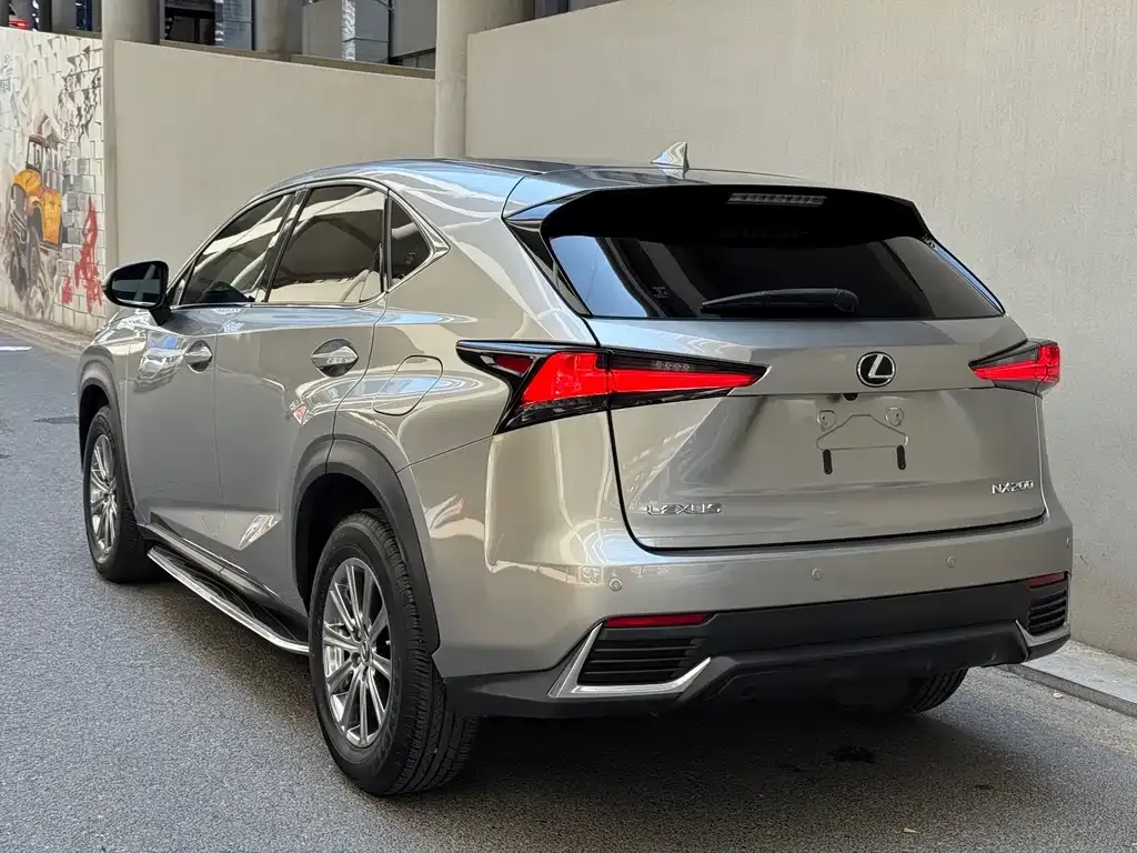 Lexus NX — фото 3