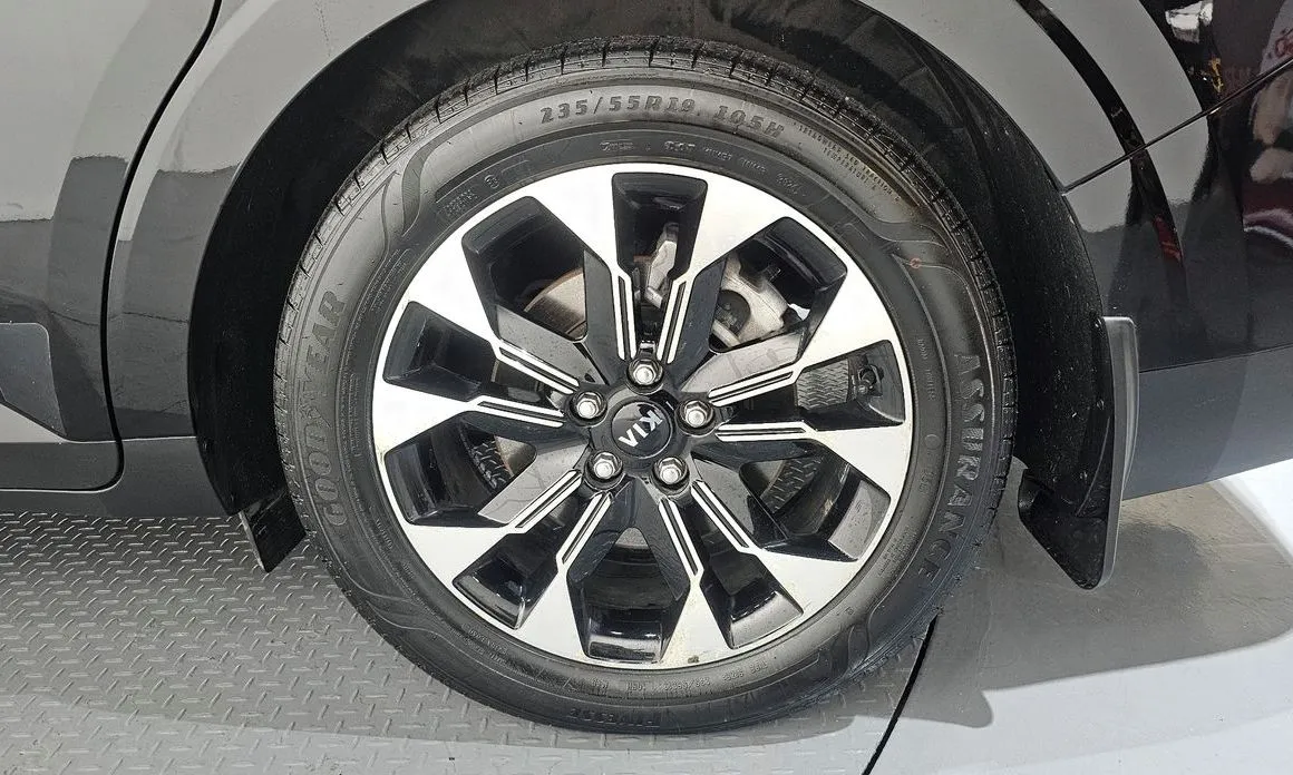 Kia Carnival — фото 10