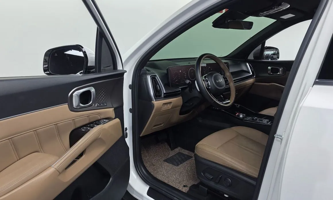 Kia Sorento — фото 8