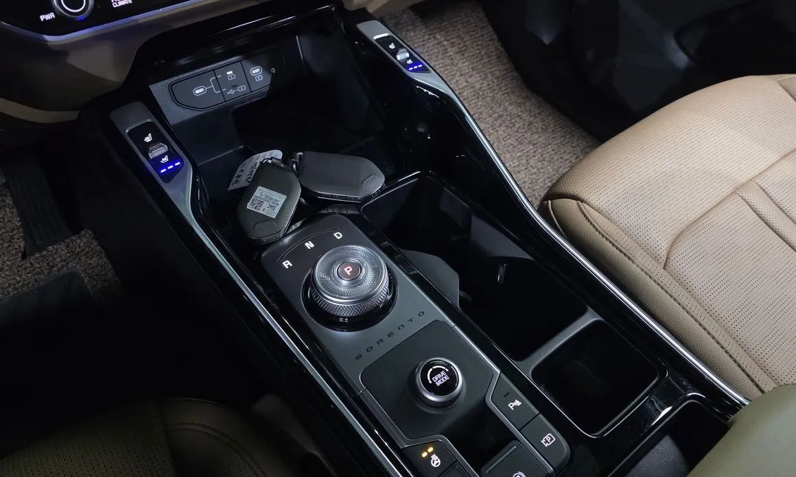 Kia Sorento — фото 9