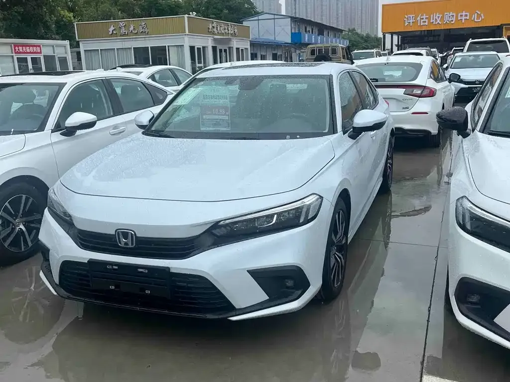 Honda Civic — фото 1