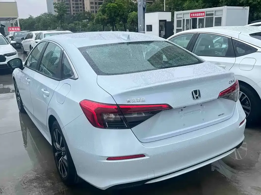Honda Civic — фото 7