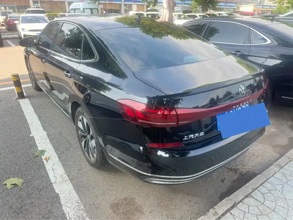 Volkswagen Passat — фото 4
