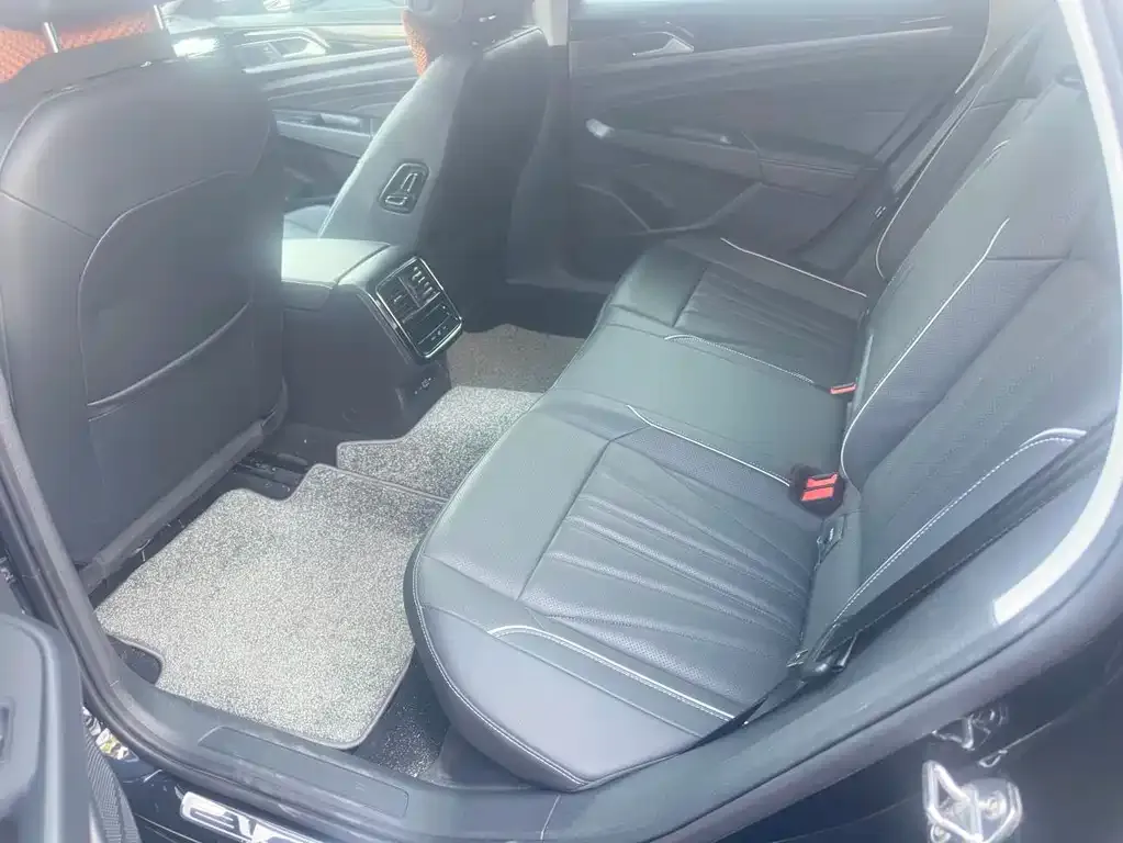 Volkswagen Passat — фото 3