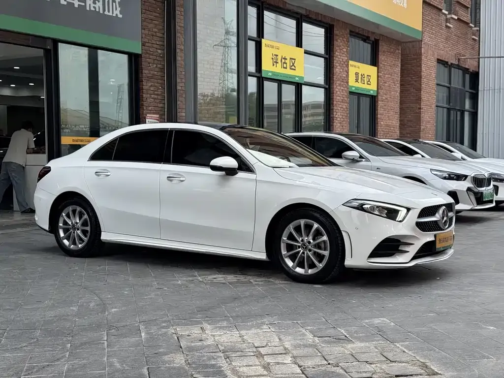 Mercedes-Benz A-Class — фото 4