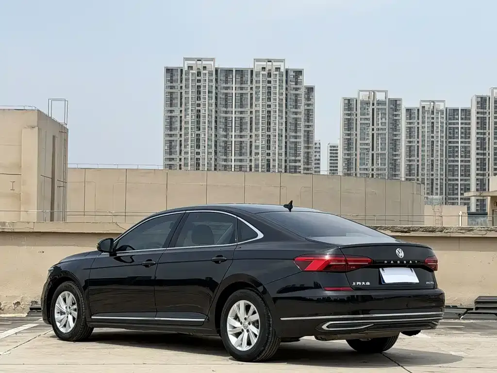 Volkswagen Passat — фото 2