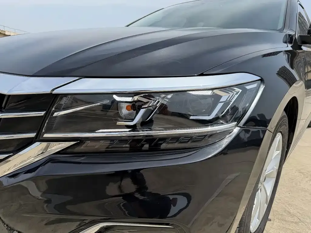 Volkswagen Passat — фото 5